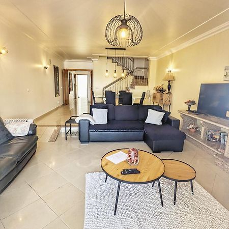 Farm Village- Townhouse 2 Mins From Old Town 阿尔布费拉 外观 照片
