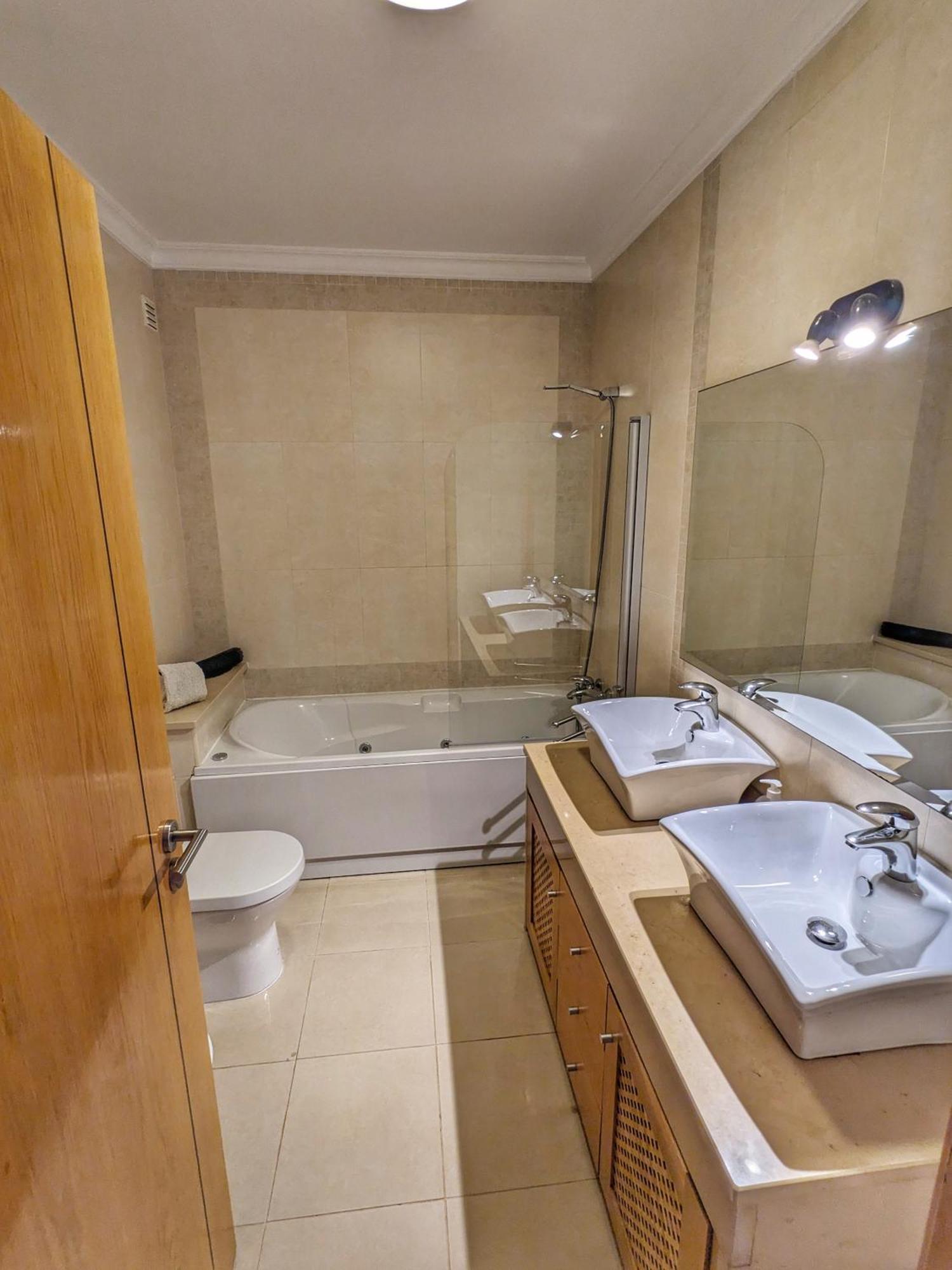 Farm Village- Townhouse 2 Mins From Old Town 阿尔布费拉 外观 照片